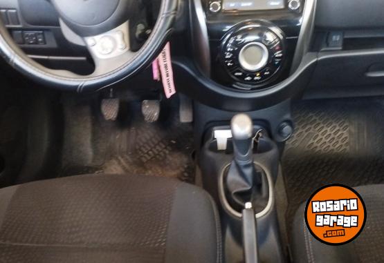 Autos - Nissan March Advance Media Tech 2015 Nafta 108000Km - En Venta