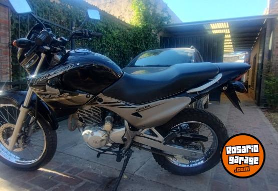 Motos - Honda Nx4 Falc�n 2013 Nafta 18500Km - En Venta