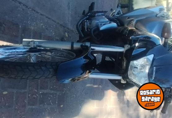 Motos - Honda Nx4 Falc�n 2013 Nafta 18500Km - En Venta