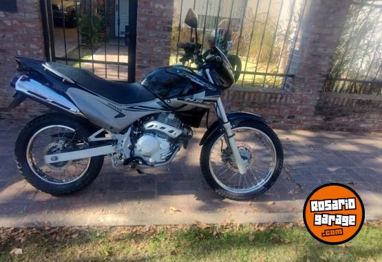 Motos - Honda Nx4 Falc�n 2013 Nafta 18500Km - En Venta