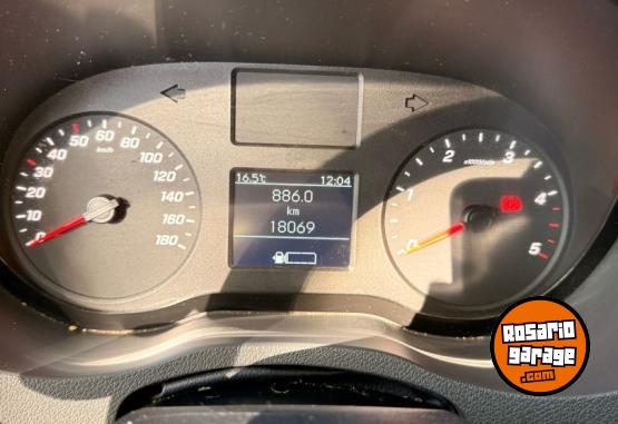 Utilitarios - Mercedes Benz Sprinter 2023 Diesel 19000Km - En Venta