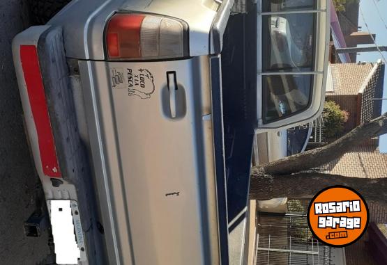 Camionetas - Isuzu 2.5T 4x2 std 2004 Diesel 520000Km - En Venta