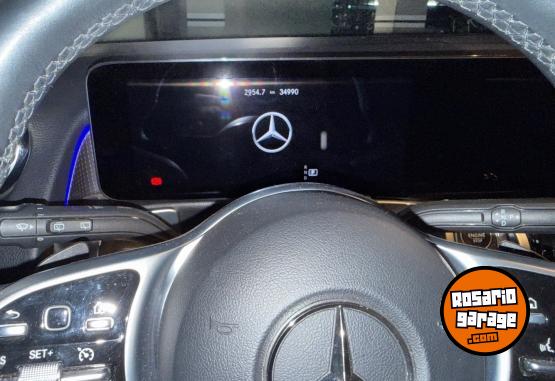 Autos - Mercedes Benz GLB 2022 Nafta 35000Km - En Venta