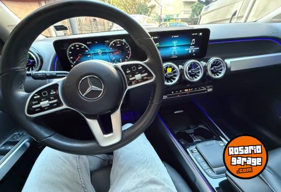 Autos - Mercedes Benz GLB 2022 Nafta 35000Km - En Venta