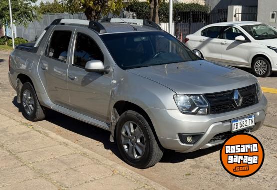 Camionetas - Renault OROCH PRIVILEGE 2017 Nafta 106000Km - En Venta