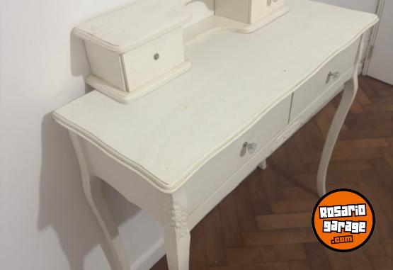 Hogar - Kit 2 mesas de luz + 1 comoda - En Venta
