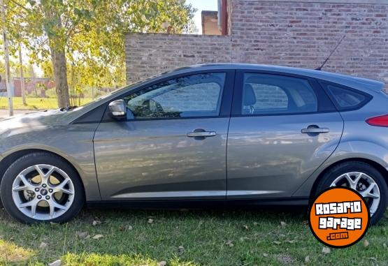 Autos - Ford Fucus SE PLUS 2016 Nafta 107300Km - En Venta