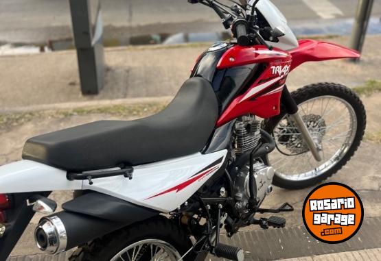 Motos - Corven TRIAX 150 R3 2025 Nafta 3500Km - En Venta