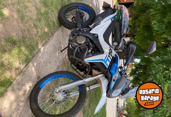 Motos - Voge 300 RALLY 2025 Nafta 3390Km - En Venta