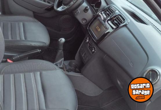 Autos - Renault Sandero Intensse 2020 Nafta 83500Km - En Venta