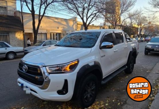 Camionetas - Toyota Hilux 2025 Diesel 27000Km - En Venta