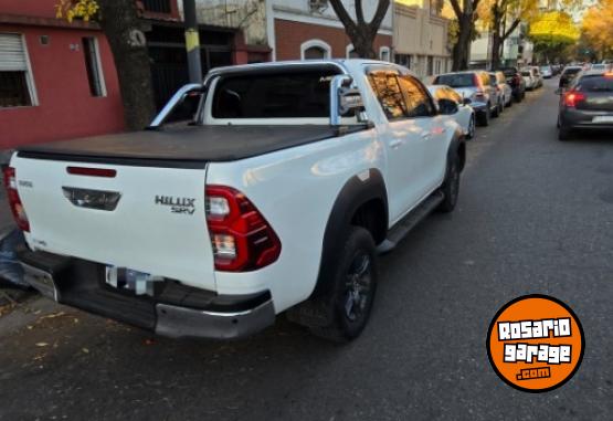 Camionetas - Toyota Hilux 2025 Diesel 27000Km - En Venta