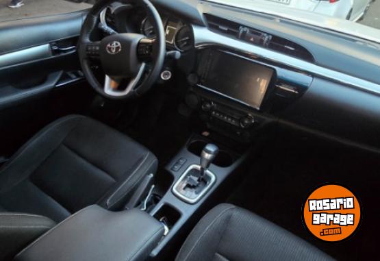 Camionetas - Toyota Hilux 2025 Diesel 27000Km - En Venta