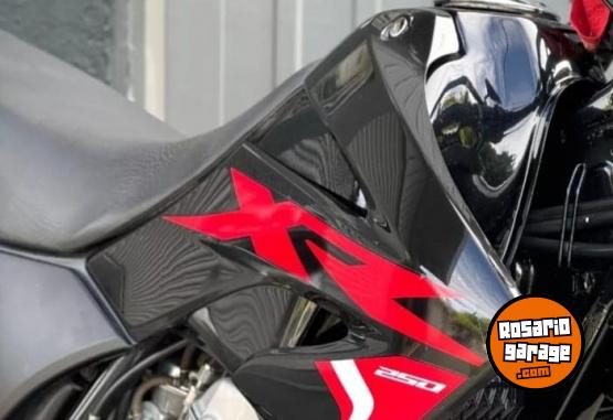 Motos - Honda Tornado 250 2018 Nafta 19000Km - En Venta