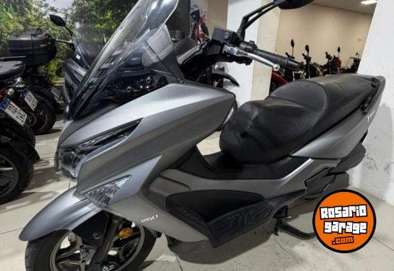 Motos - Kymco X TOWN 250 2025 Nafta 14200Km - En Venta