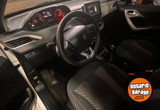 Autos - Peugeot 208 2018 Nafta 70000Km - En Venta