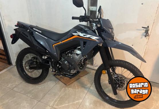Motos - Honda Tornado 300 2025 Nafta 250Km - En Venta