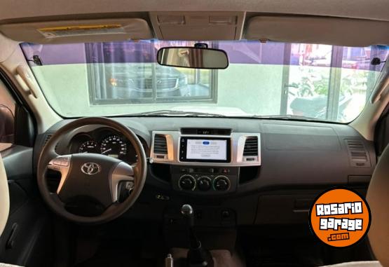 Autos - Toyota HILUX 2012 Diesel 198000Km - En Venta