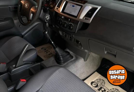 Autos - Toyota HILUX 2012 Diesel 198000Km - En Venta