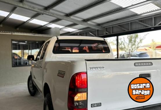 Autos - Toyota HILUX 2012 Diesel 198000Km - En Venta