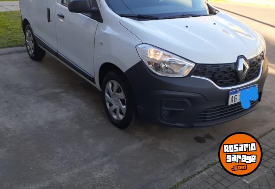 Utilitarios - Renault Kangoo 2023 Nafta 29000Km - En Venta