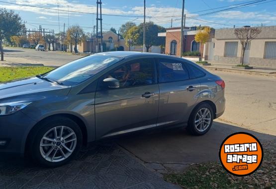 Autos - Ford Focus 1.6 2017 Nafta 230000Km - En Venta