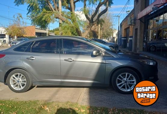 Autos - Ford Focus 1.6 2017 Nafta 230000Km - En Venta