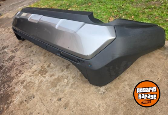 Accesorios para Autos - PARAGOLPE TRASERO Y BAGUETA TOYOTA RAV LIMITED 2026 - En Venta