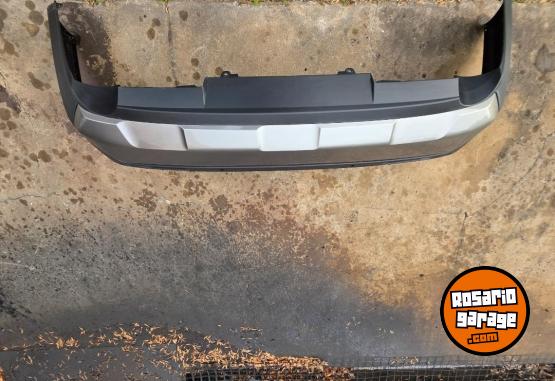 Accesorios para Autos - PARAGOLPE TRASERO Y BAGUETA TOYOTA RAV LIMITED 2026 - En Venta
