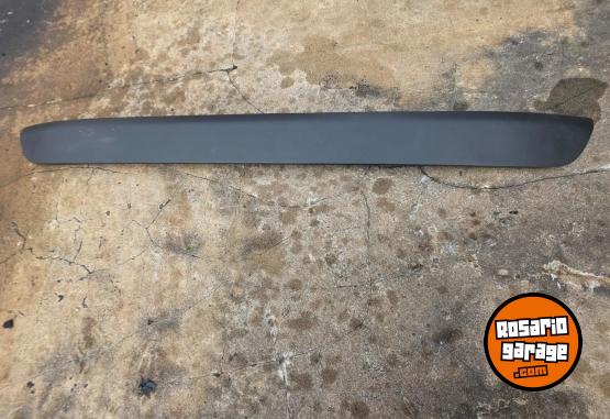 Accesorios para Autos - PARAGOLPE TRASERO Y BAGUETA TOYOTA RAV LIMITED 2026 - En Venta