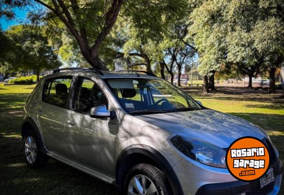 Autos - Renault Sandero stepway 2013 Nafta 105000Km - En Venta