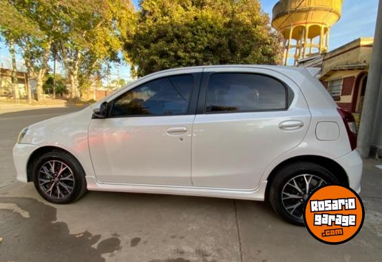 Autos - Toyota Etios Xls 1.5 2021 Nafta 60000Km - En Venta