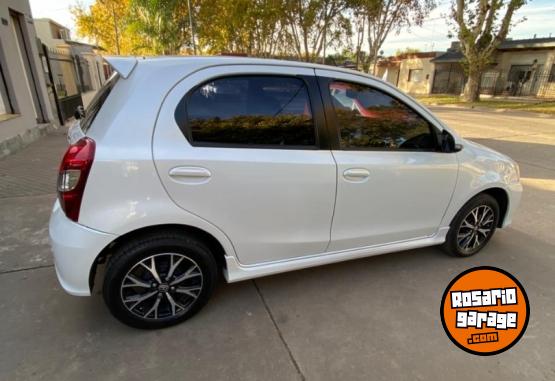 Autos - Toyota Etios Xls 1.5 2021 Nafta 60000Km - En Venta