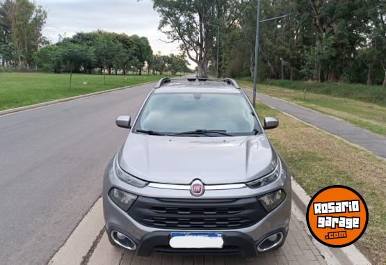Camionetas - Fiat TORO permuto 2019 Nafta 134000Km - En Venta