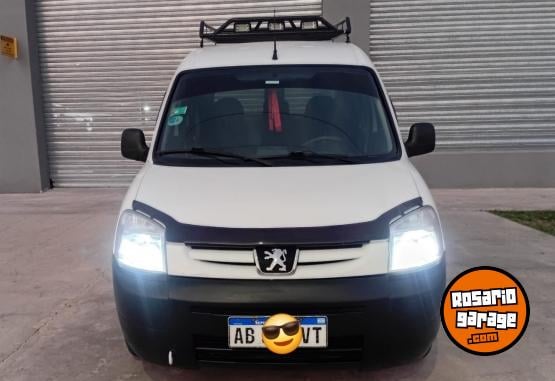 Utilitarios - Peugeot Partner 2017 Nafta 99400Km - En Venta