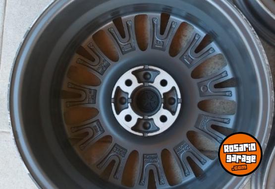 Accesorios para Autos - Llantas Fiat Punto Sporting R16 Aleación Diamantada - En Venta