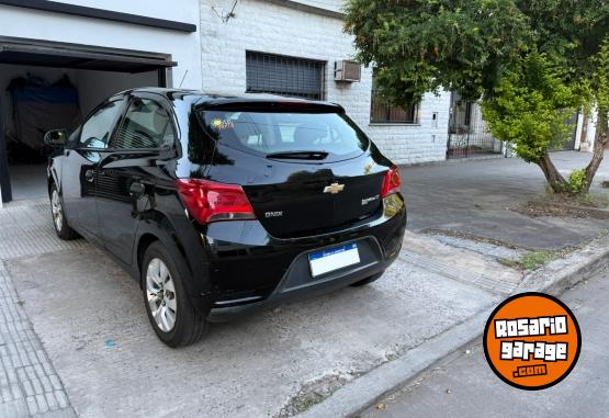 Autos - Chevrolet Onix LT 2018 Nafta 111000Km - En Venta