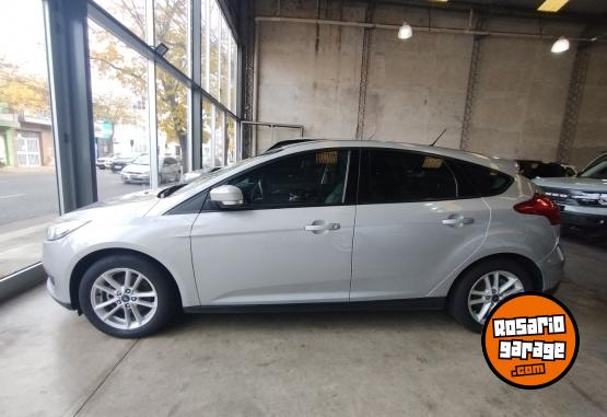 Autos - Ford Focus 2.0 caja manual 2016 Nafta 120000Km - En Venta