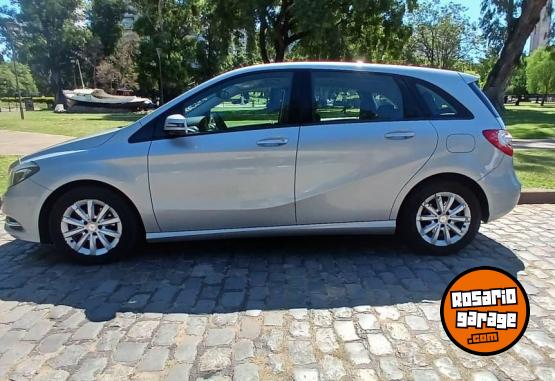 Autos - Mercedes Benz B200 MT 2014 Nafta 110000Km - En Venta