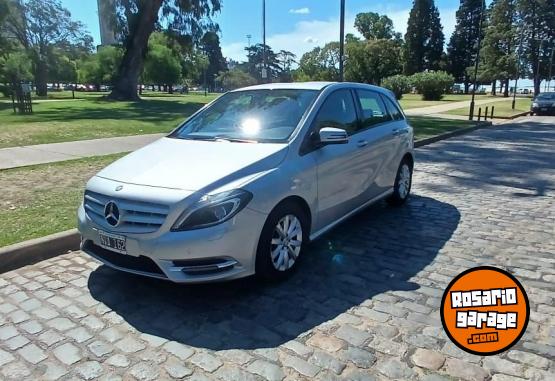 Autos - Mercedes Benz B200 MT 2014 Nafta 110000Km - En Venta