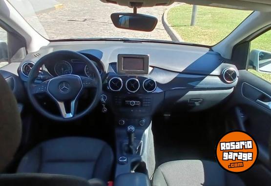 Autos - Mercedes Benz B200 MT 2014 Nafta 110000Km - En Venta