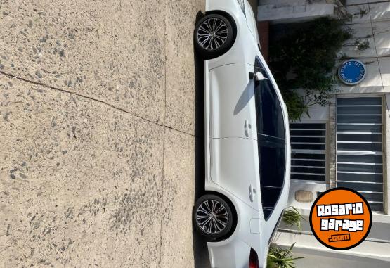 Autos - Toyota Corolla seg 2023 Nafta 20000Km - En Venta