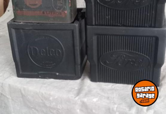 Accesorios para Autos - ¡Oportunidad en Subasta! Repuestos autos clásicos, baterías antiguas y radiadores. - En Venta