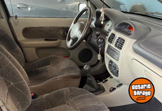 Autos - Renault Clio privilege 1.6 2004 Nafta 55000Km - En Venta