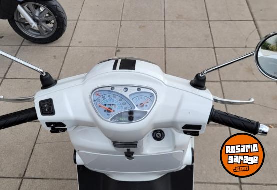 Motos - Kymco LIKE 125 2021 Nafta 12000Km - En Venta