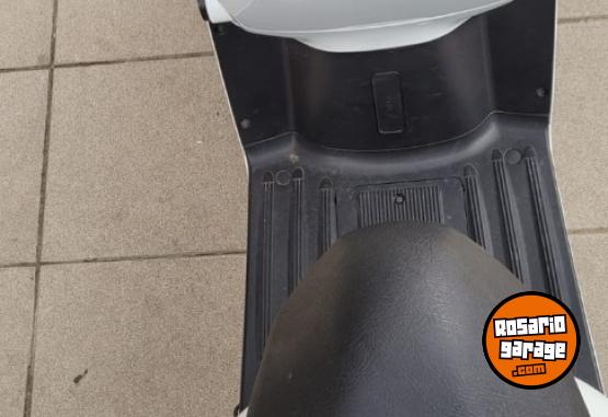 Motos - Kymco LIKE 125 2021 Nafta 12000Km - En Venta