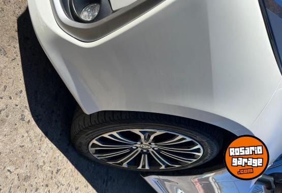 Accesorios para Autos - Cubiertas 225/45/17 - En Venta