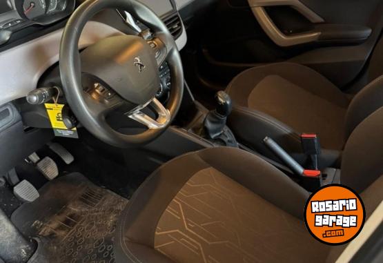 Autos - Peugeot 208 2016 Nafta 220Km - En Venta