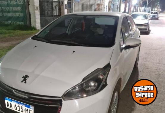 Autos - Peugeot 208 2016 Nafta 220Km - En Venta
