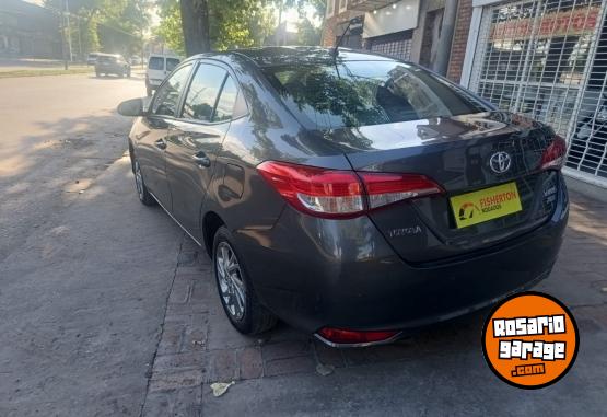 Autos - Toyota YARIS XLS 4 PUERTAS 2022 Nafta 85000Km - En Venta